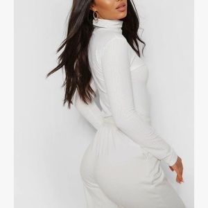 MAKE OFFER Prettylittlething White turtl